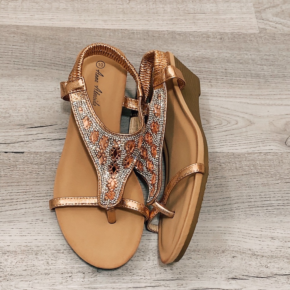 NEW Anna Almeida Shine T-Sandal Wedges